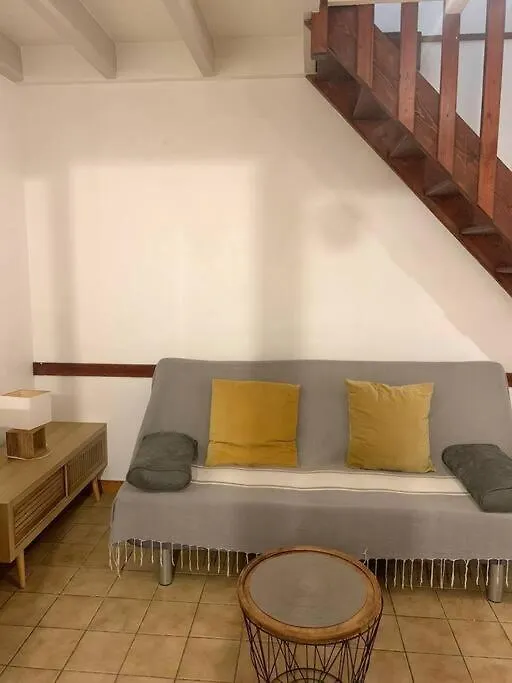 Appartement Entier: Chambre, Cuisine + Terrasse Au Calme Sur Jardin. Marigot  Άγιος Μαρτίνος/Αγίου Μαρτίνου