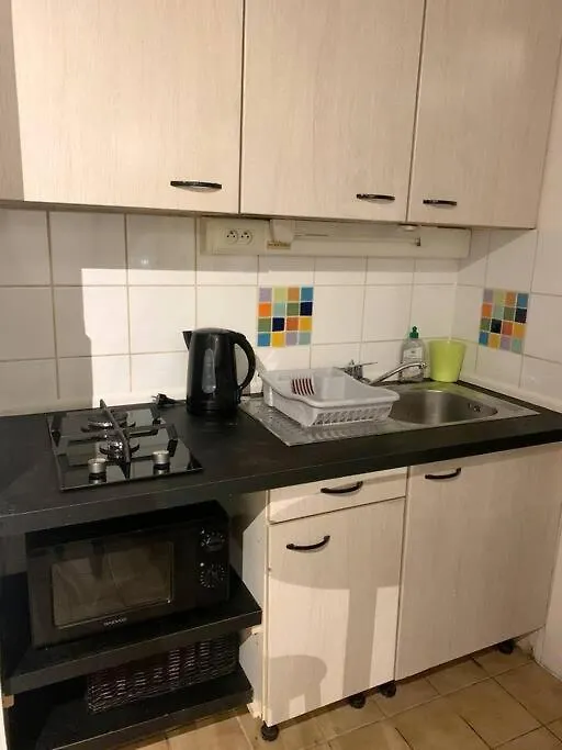 Διαμέρισμα Appartement Entier: Chambre, Cuisine + Terrasse Au Calme Sur Jardin. Marigot