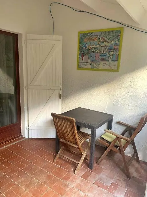Appartement Entier: Chambre, Cuisine + Terrasse Au Calme Sur Jardin. Marigot  0*, Marigot (Saint Martin)